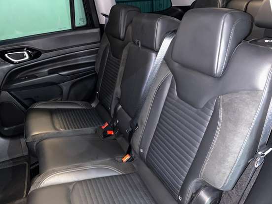 JEEP-COMMANDER-2024