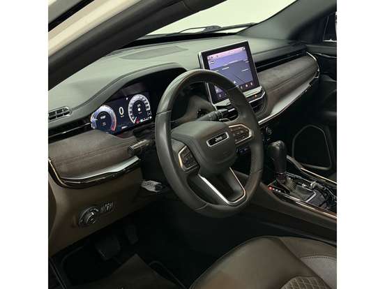 JEEP-COMMANDER-2022