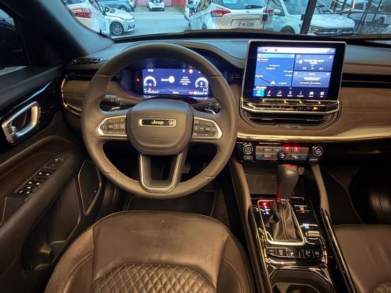 JEEP-COMMANDER-2022
