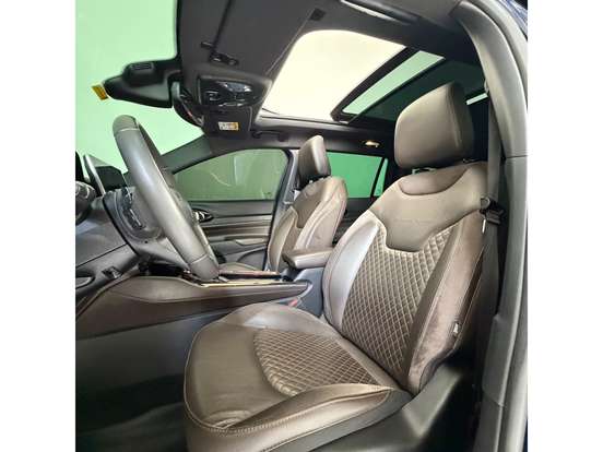 JEEP-COMMANDER-2022