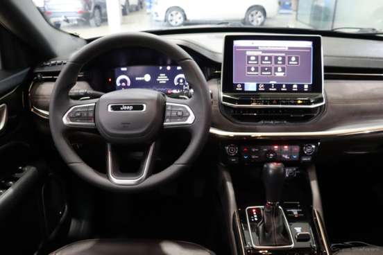 JEEP-COMMANDER-2022