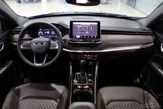 JEEP-COMMANDER-2022