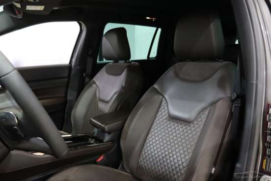 JEEP-COMMANDER-2022