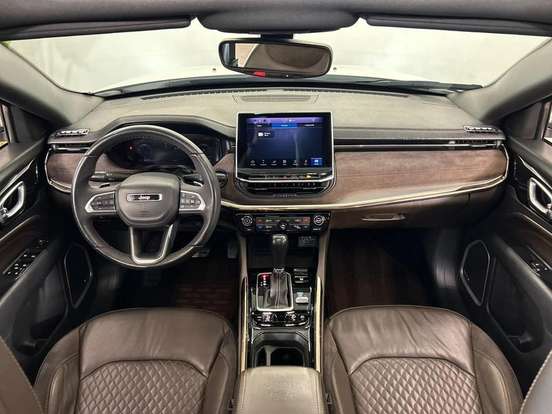 JEEP-COMMANDER-2023