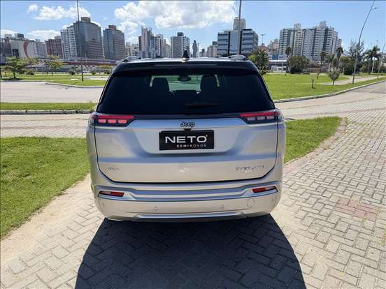 JEEP-COMMANDER-2025