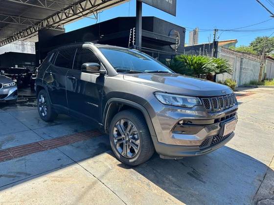 JEEP COMPASS 1.3 T270 TURBO FLEX LONGITUDE AT6