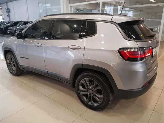 JEEP-COMPASS-2024