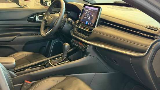 JEEP-COMPASS-2024