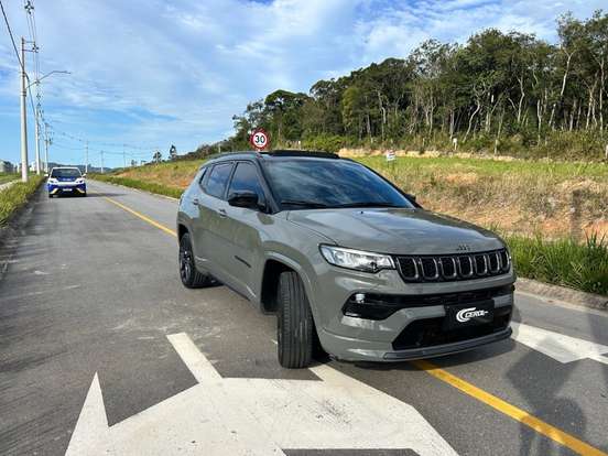 JEEP-COMPASS-2024
