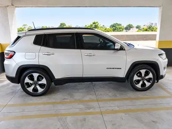 JEEP-COMPASS-2.0 16V FLEX LONGITUDE AUTOMÁTICO JEEP-COMPASS-2017