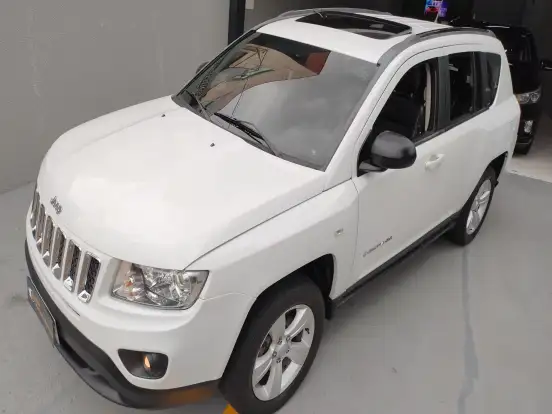 JEEP-COMPASS-2.0 SPORT 4X2 16V GASOLINA 4P AUTOMÁTICO JEEP-COMPASS-2012
