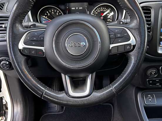 JEEP-COMPASS-2.0 16V FLEX LONGITUDE AUTOMÁTICO JEEP-COMPASS-2017