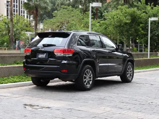 JEEP-GRAND CHEROKEE-3.6 LAREDO 4X4 V6 24V GASOLINA 4P AUTOMÁTICO JEEP-GRAND CHEROKEE-2014
