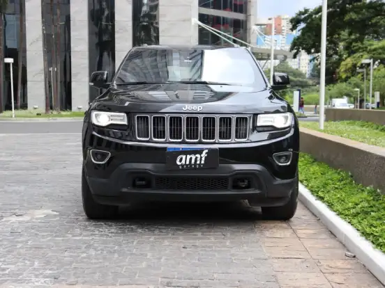 JEEP-GRAND CHEROKEE-3.6 LAREDO 4X4 V6 24V GASOLINA 4P AUTOMÁTICO JEEP-GRAND CHEROKEE-2014