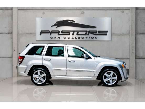JEEP-GRAND CHEROKEE-6.1 SRT HEMI 4X4 V8 16V GASOLINA 4P AUTOMÁTICO JEEP-GRAND CHEROKEE-2006