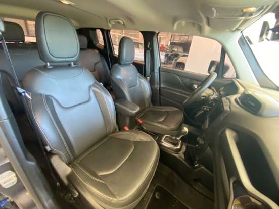 JEEP-RENEGADE-2023
