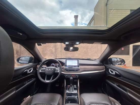 JEEP-COMMANDER-2022