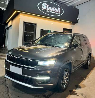 JEEP-COMMANDER-2023