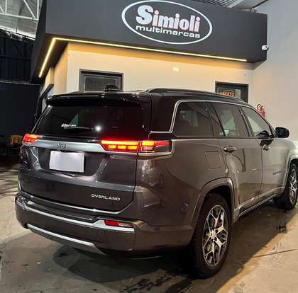 JEEP-COMMANDER-2023