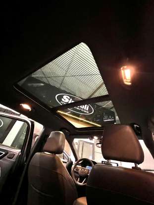 JEEP-COMMANDER-2023