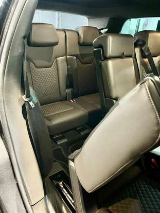 JEEP-COMMANDER-2023