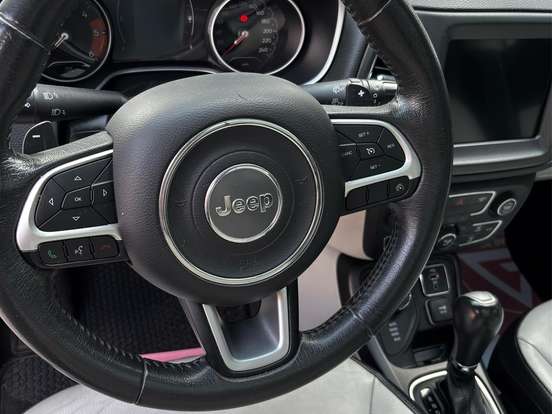 JEEP-COMPASS-2.0 16V DIESEL LONGITUDE 4X4 AUTOMÁTICO JEEP-COMPASS-2018