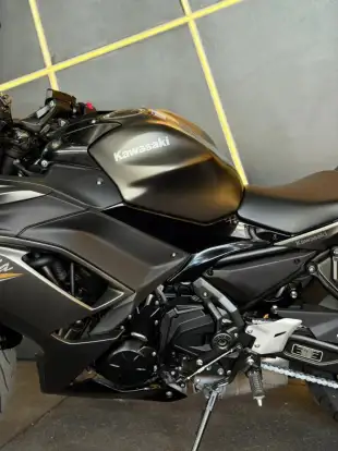 KAWASAKI-NINJA 650 ABS-2023