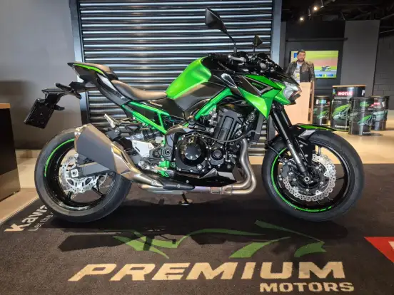 KAWASAKI-Z900-2022