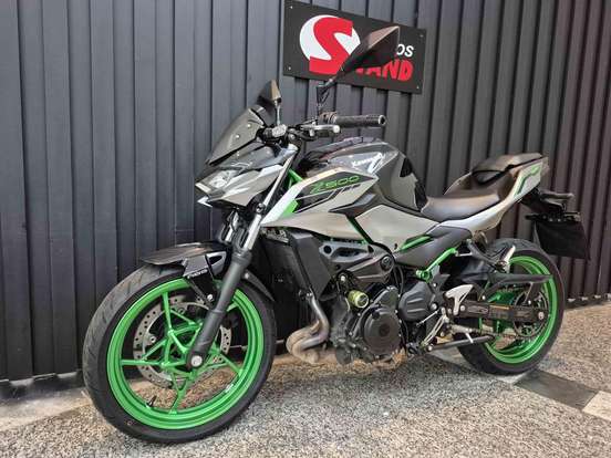 KAWASAKI-Z500 SE-2025