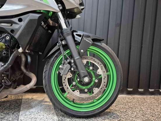 KAWASAKI-Z500 SE KAWASAKI-Z500 SE-2025