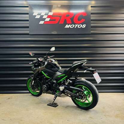 KAWASAKI-Z900-2024