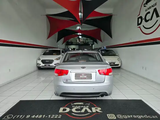 KIA-CERATO-2010