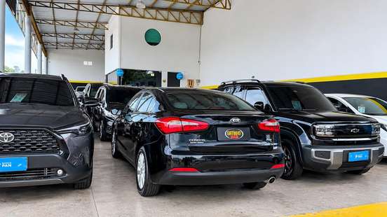 KIA-CERATO-1.6 SX 16V FLEX 4P AUTOMÁTICO KIA-CERATO-2014