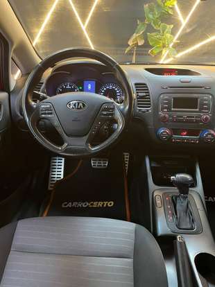 KIA-CERATO-1.6 SX 16V FLEX 4P AUTOMÁTICO KIA-CERATO-2015