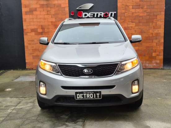 KIA-SORENTO-2.4 S.263 4X2 16V GASOLINA 4P AUTOMÁTICO KIA-SORENTO-2014