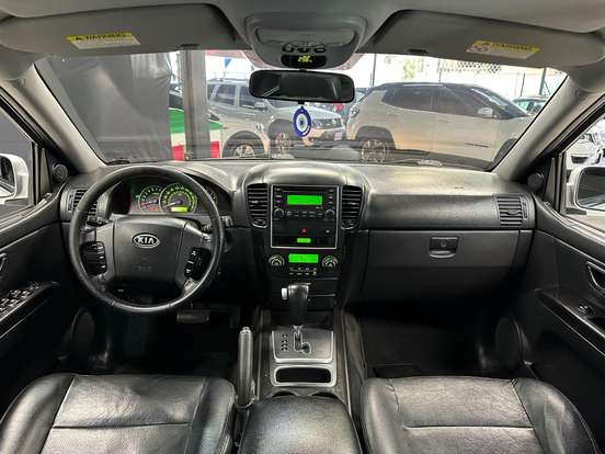 KIA-SORENTO-3.8 EX 4X4 V6 24V GASOLINA 4P AUTOMÁTICO KIA-SORENTO-2009