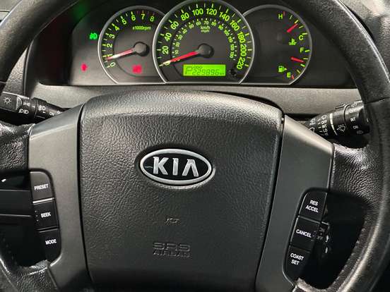KIA-SORENTO-3.8 EX 4X4 V6 24V GASOLINA 4P AUTOMÁTICO KIA-SORENTO-2009