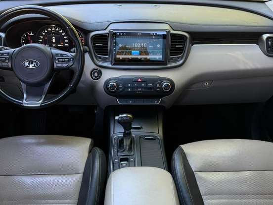 KIA-SORENTO-3.3 V6 GASOLINA EX 7L AUTOMATICO KIA-SORENTO-2016
