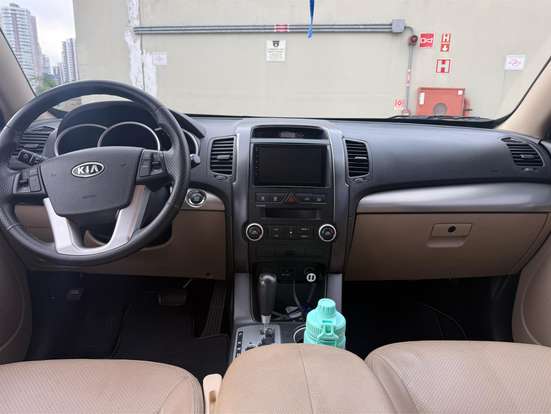 KIA-SORENTO-2012