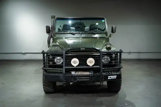 LAND ROVER-DEFENDER-2.5 COUNTY SW 110 4X4 TURBO DIESEL 4P MANUAL LAND ROVER-DEFENDER-2004