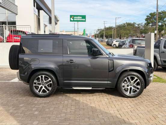 LAND ROVER-DEFENDER-2023