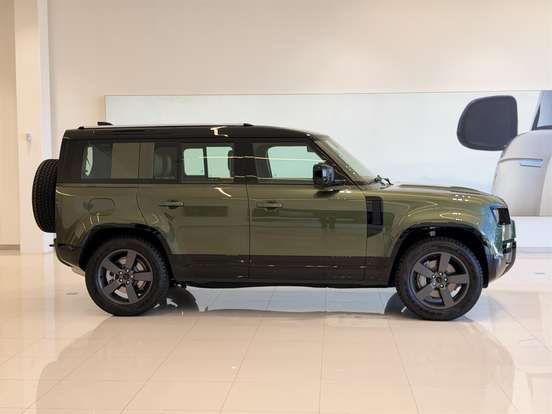 LAND ROVER-DEFENDER-2026