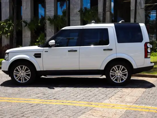 LAND ROVER-DISCOVERY 4-3.0 SE 4X4 V6 24V BI-TURBO DIESEL 4P AUTOMÁTICO LAND ROVER-DISCOVERY 4-2015