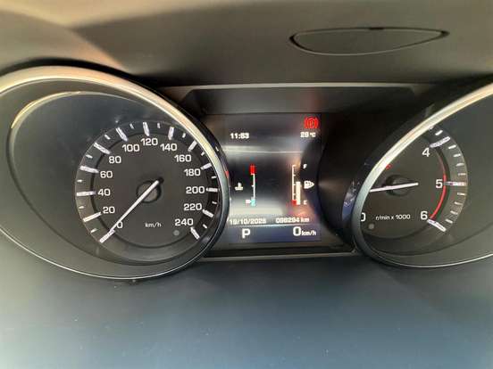 LAND ROVER-DISCOVERY SPORT-2015