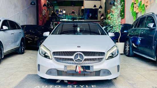 MERCEDES-BENZ-A 200-2017
