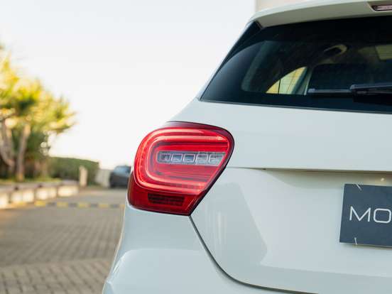 MERCEDES-BENZ-A 250-2.0 SPORT TURBO GASOLINA 4P AUTOMATIZADO MERCEDES-BENZ-A 250-2014