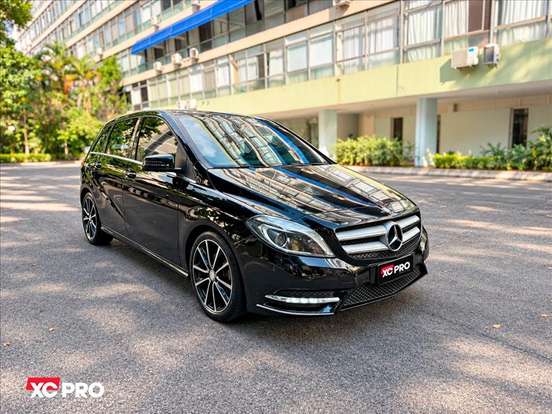 MERCEDES-BENZ-B 200-1.6 SPORT TURBO GASOLINA 4P AUTOMÁTICO MERCEDES-BENZ-B 200-2014