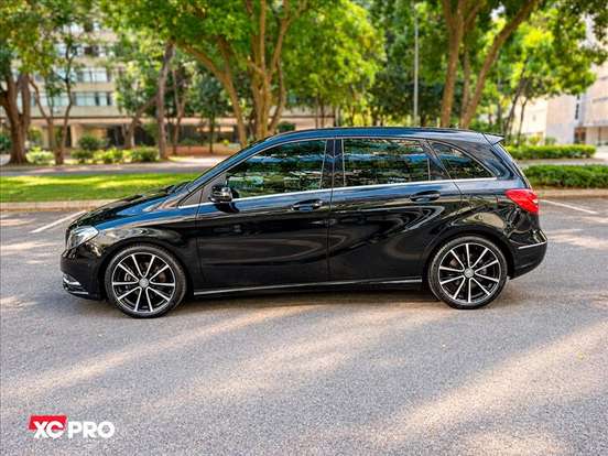 MERCEDES-BENZ-B 200-1.6 SPORT TURBO GASOLINA 4P AUTOMÁTICO MERCEDES-BENZ-B 200-2014