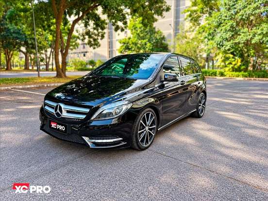 MERCEDES-BENZ-B 200-1.6 SPORT TURBO GASOLINA 4P AUTOMÁTICO MERCEDES-BENZ-B 200-2014