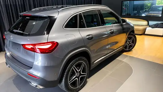 MERCEDES-BENZ-GLA 200-2026